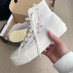 converse chuck taylor all star lift platform embroidered floral egret.webp