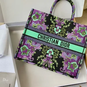 design book tote large for women dubai fashion lux.webp