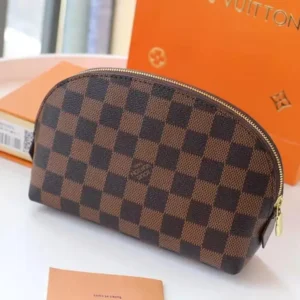 design damier ebene cosmetic pouch dubai fashion lux.webp