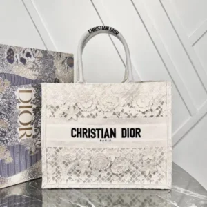 design embroidered big tote bag for women dubai fashion lux.webp