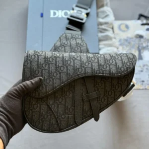 design handbags saddle oblique monogrammed canvas dubai fashion lux.webp