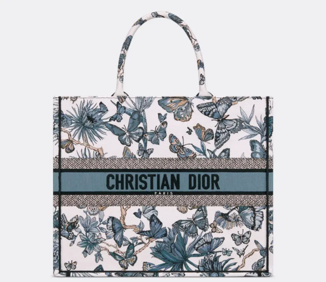 design large book tote white and pastel midnight blue toile de jouy mexico.webp design large book tote white and pastel midnight blue toile de jouy mexico.webp