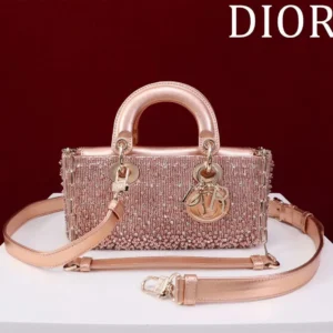 design medium lady d joy bag dubai fashion lux 1.webp