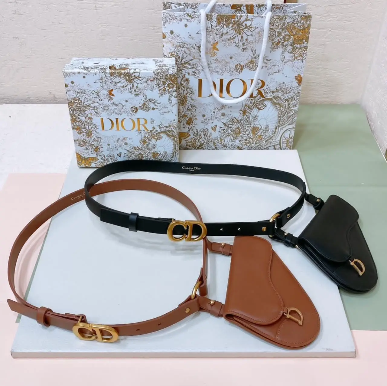 design saddle removable pouch belt dubai fashion lux.webp