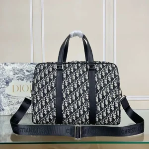 design shoulder cross dubai fashion lux.webp