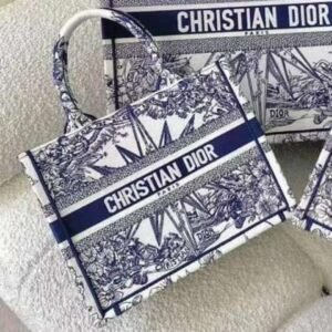 design small book blue tote bag dubai fashion lux.jpg