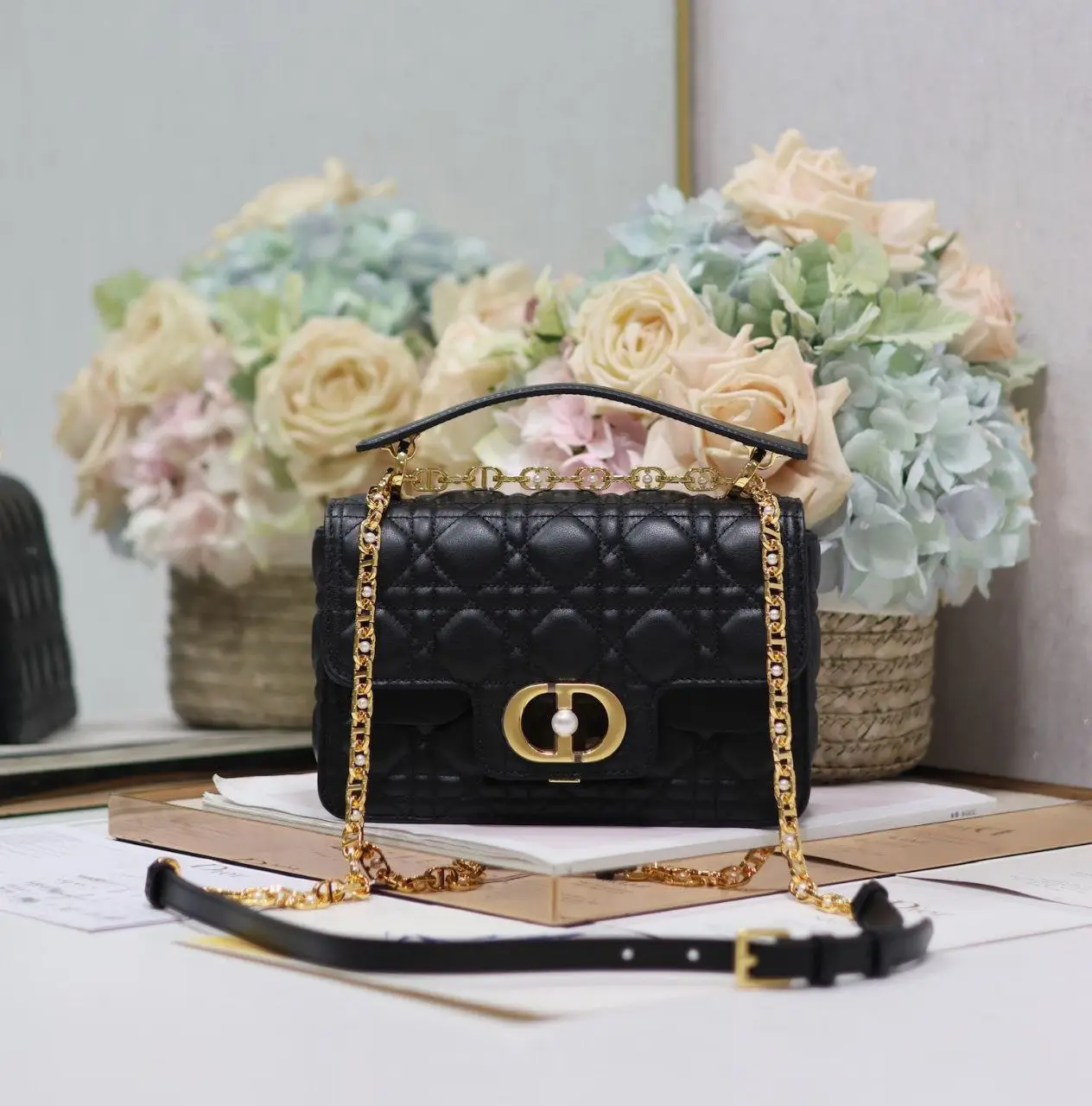 design small jolie top handle bag dubai fashion lux.webp design small jolie top handle bag dubai fashion lux.webp