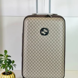 design trolley dubai fashion lux.webp