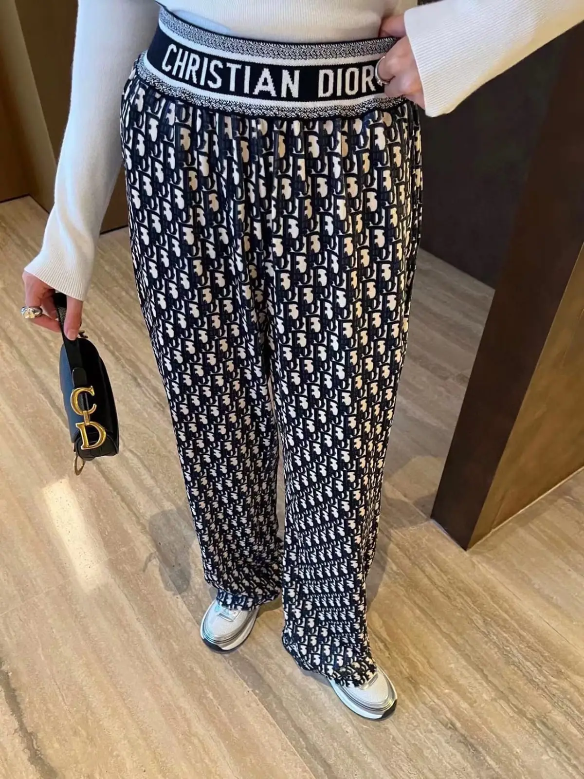 dior 1056.webp dior 1056.webp