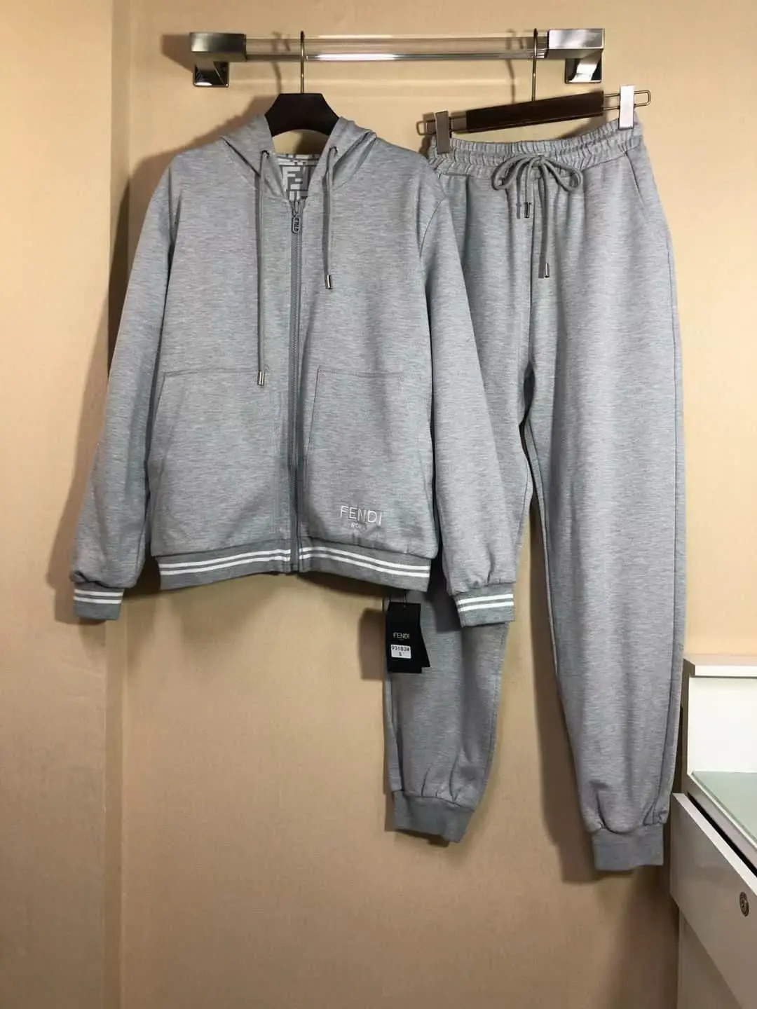 fendi 336.webp fendi 336.webp