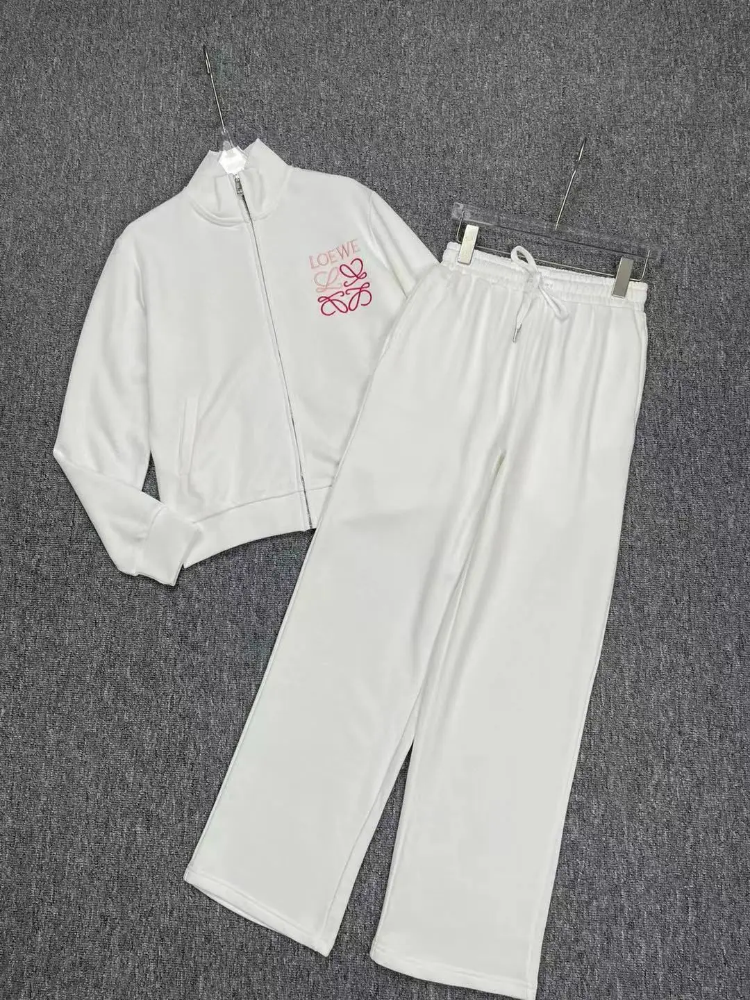 loewe 115.webp loewe 115.webp