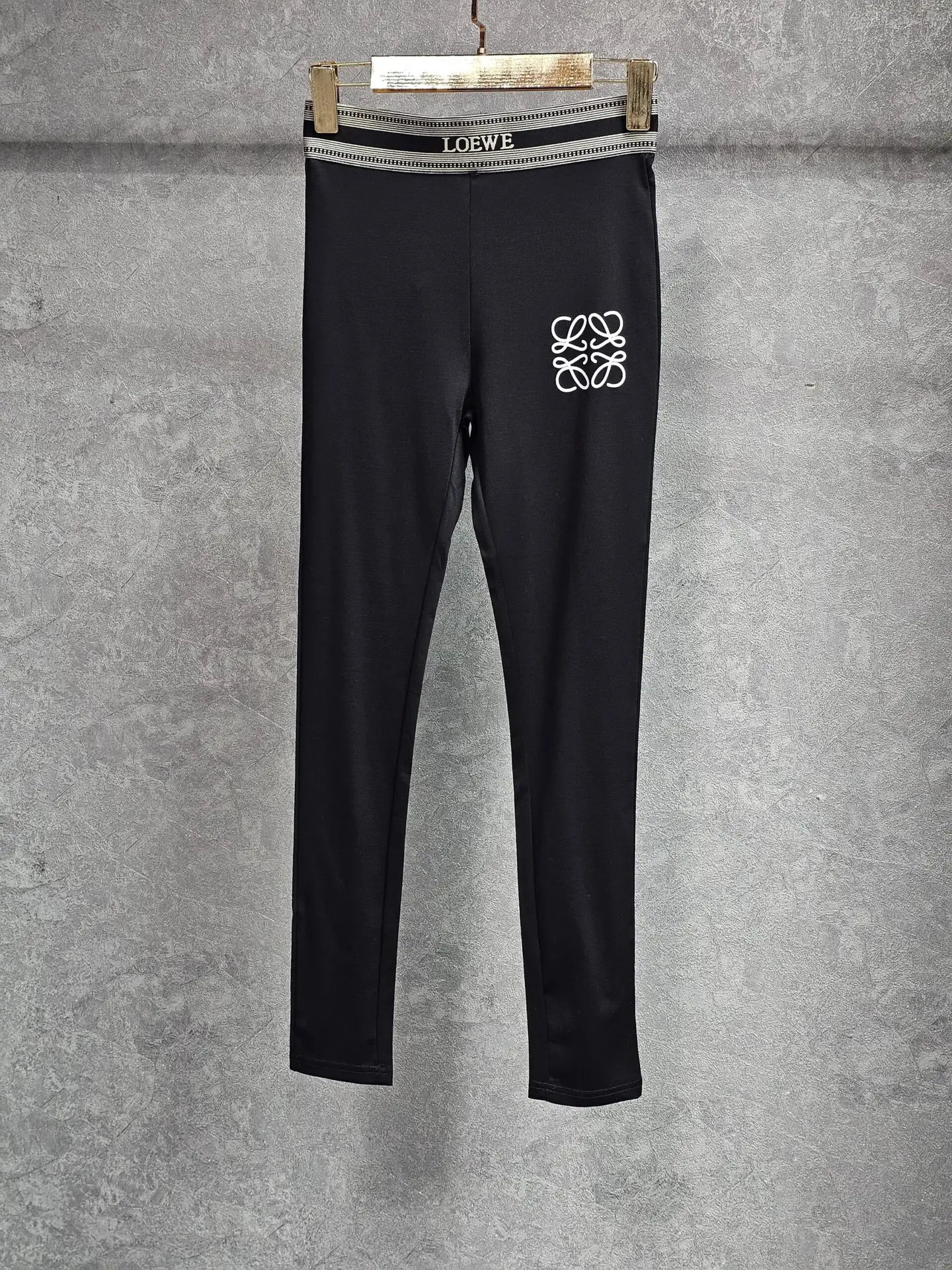 loewe 207.webp loewe 207.webp