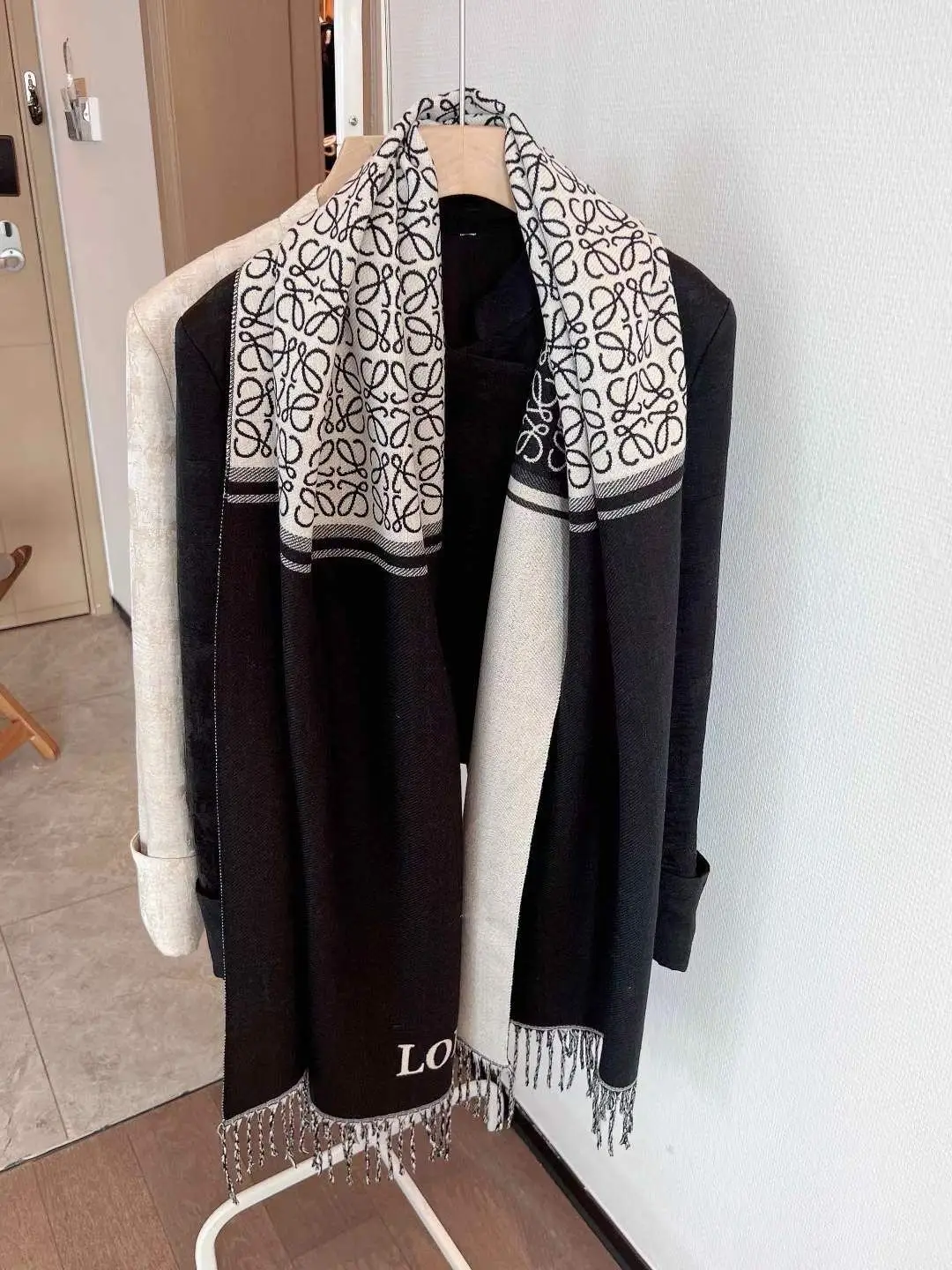 loewe 54.webp loewe 54.webp