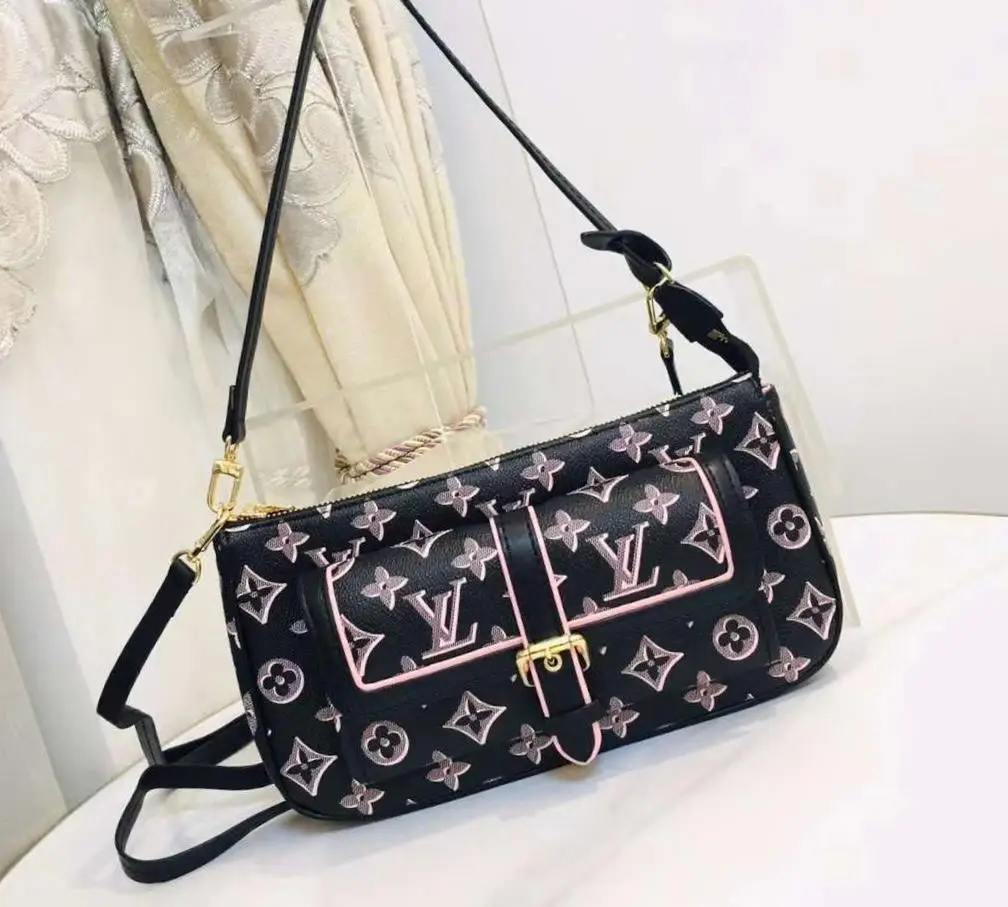 louse vuitton 105.webp