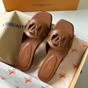 louse vuitton 700.webp