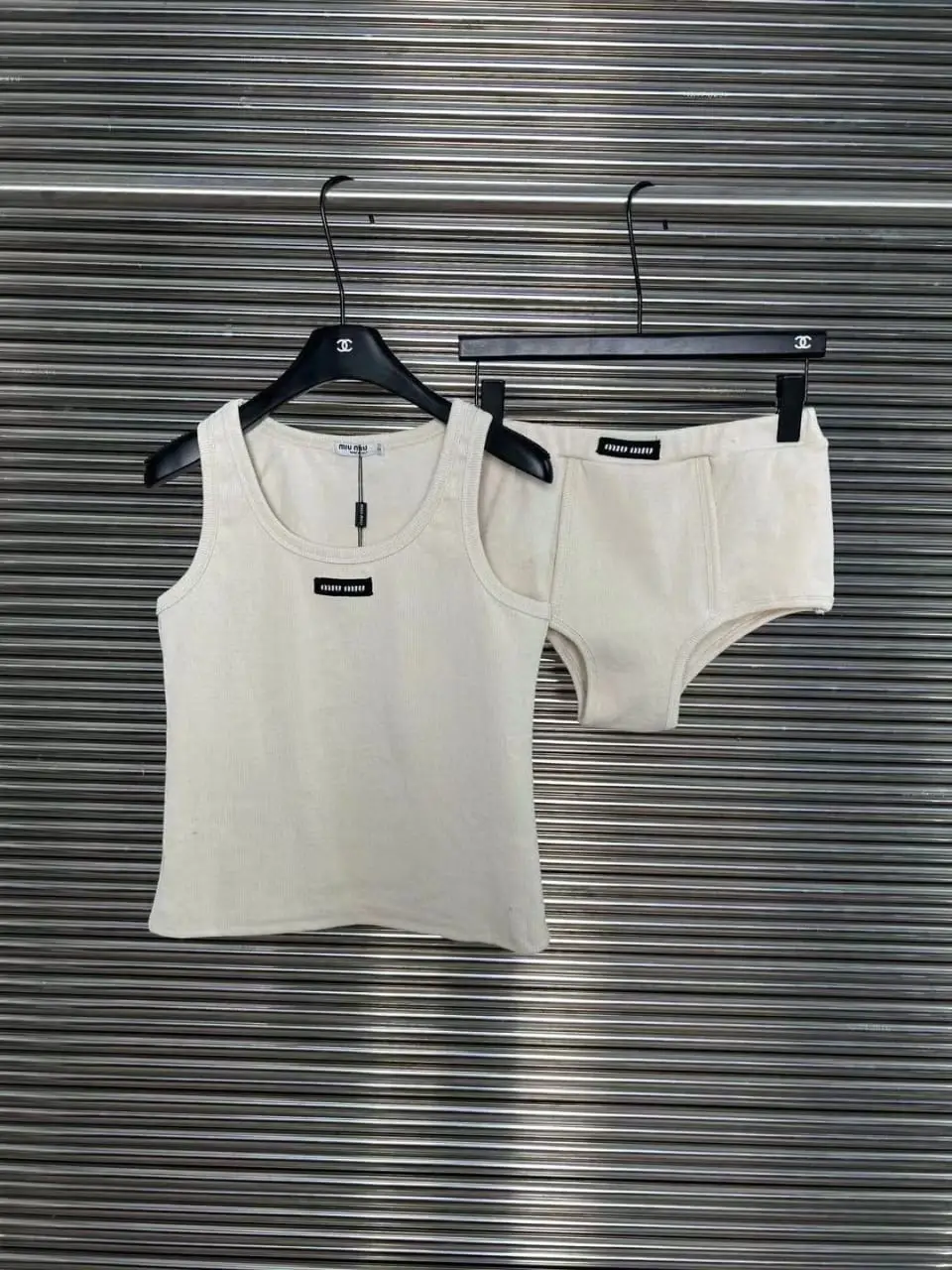 miu miu 686.webp miu miu 686.webp