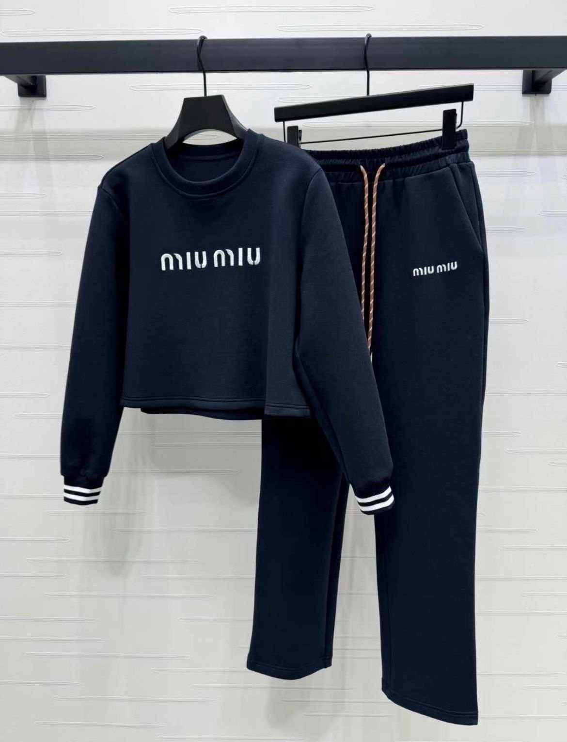 miu miu 757.jpeg miu miu 757.jpeg