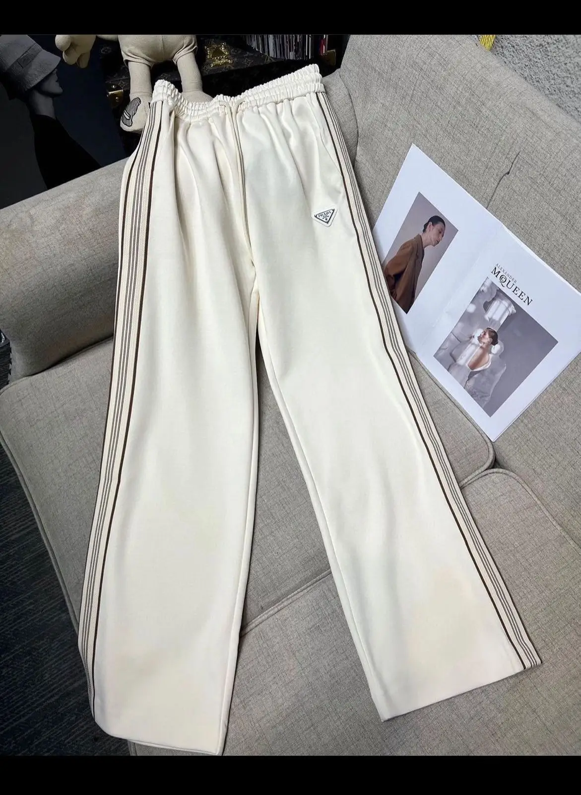 prada 729.webp prada 729.webp