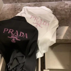prada 761.webp