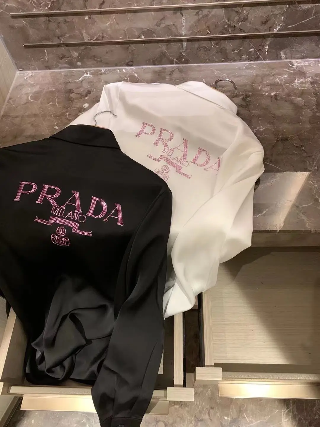 prada 761.webp prada 761.webp